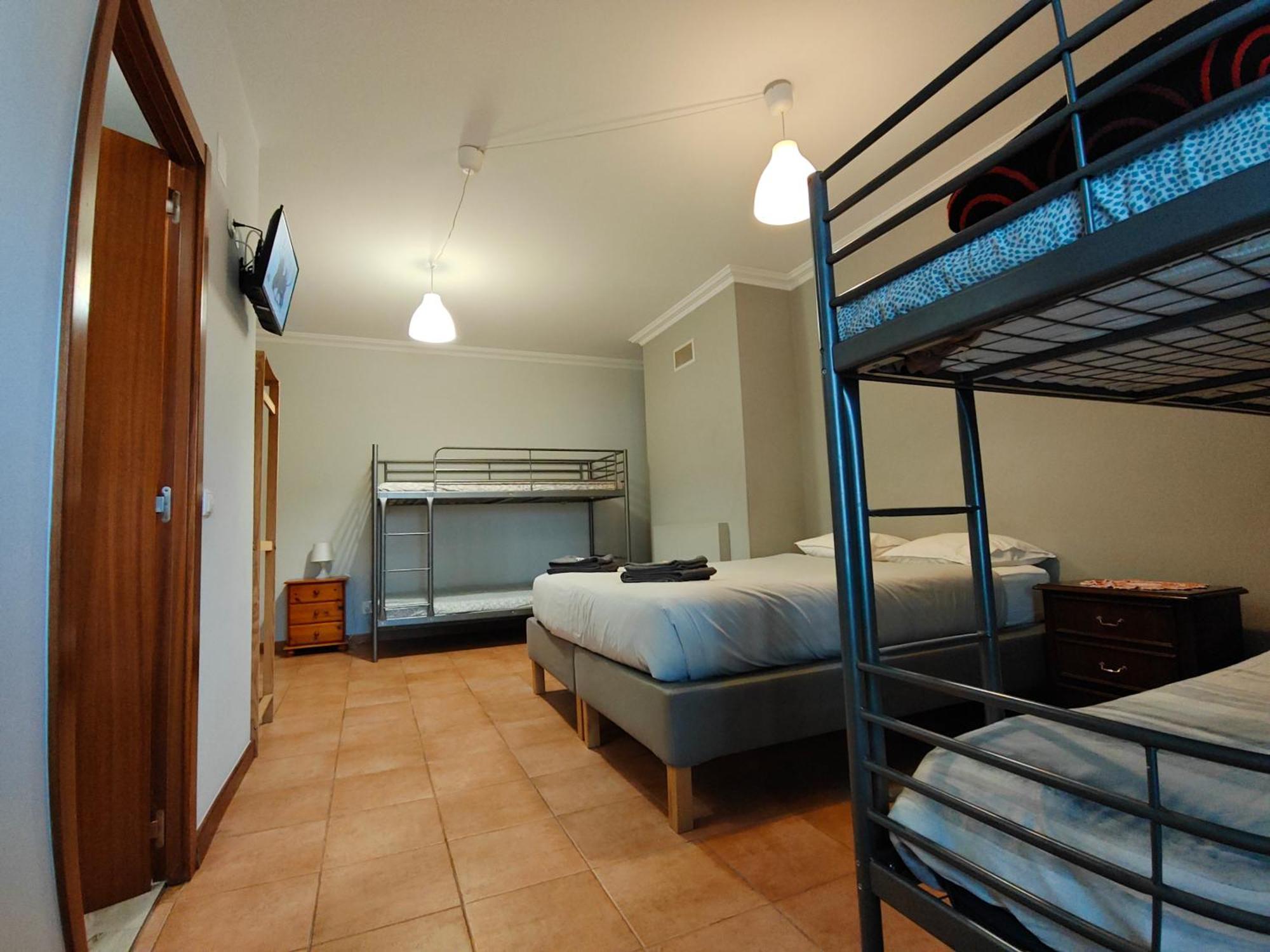 Residencial Marialva Park Hotel Corroios Eksteriør billede