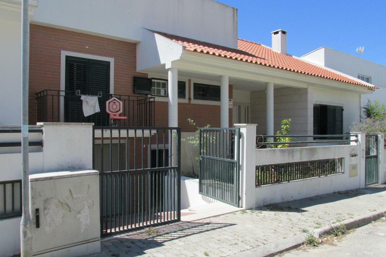 Residencial Marialva Park Hotel Corroios Eksteriør billede