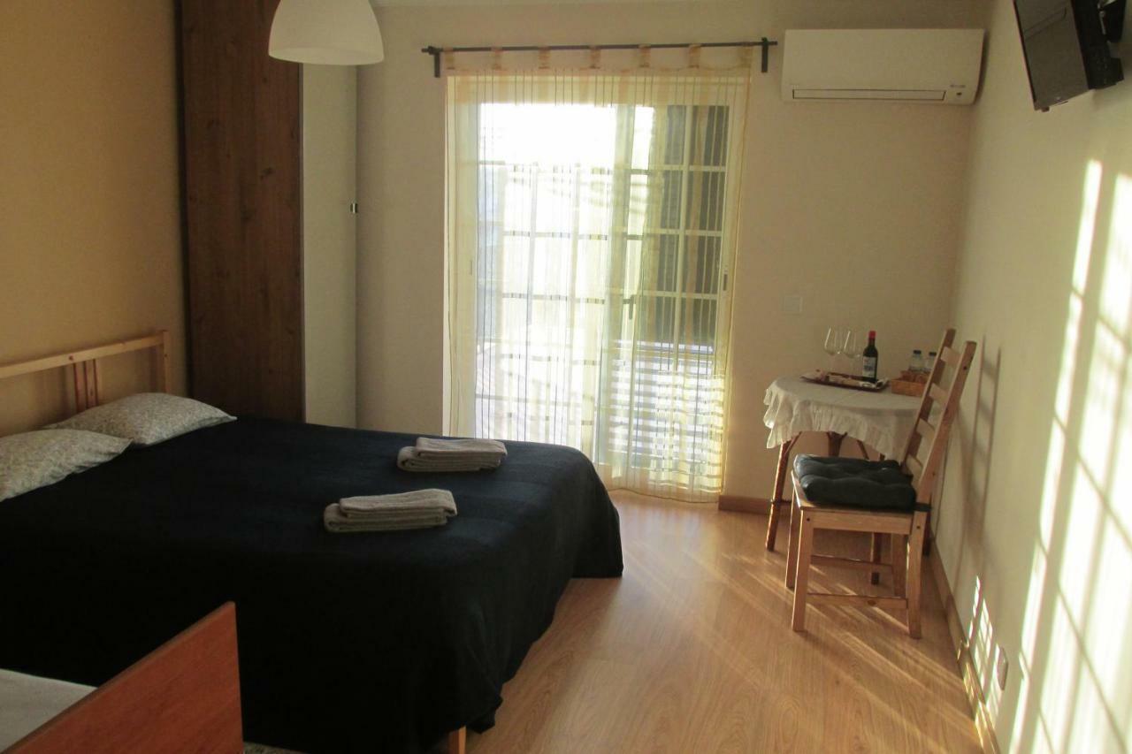 Residencial Marialva Park Hotel Corroios Eksteriør billede